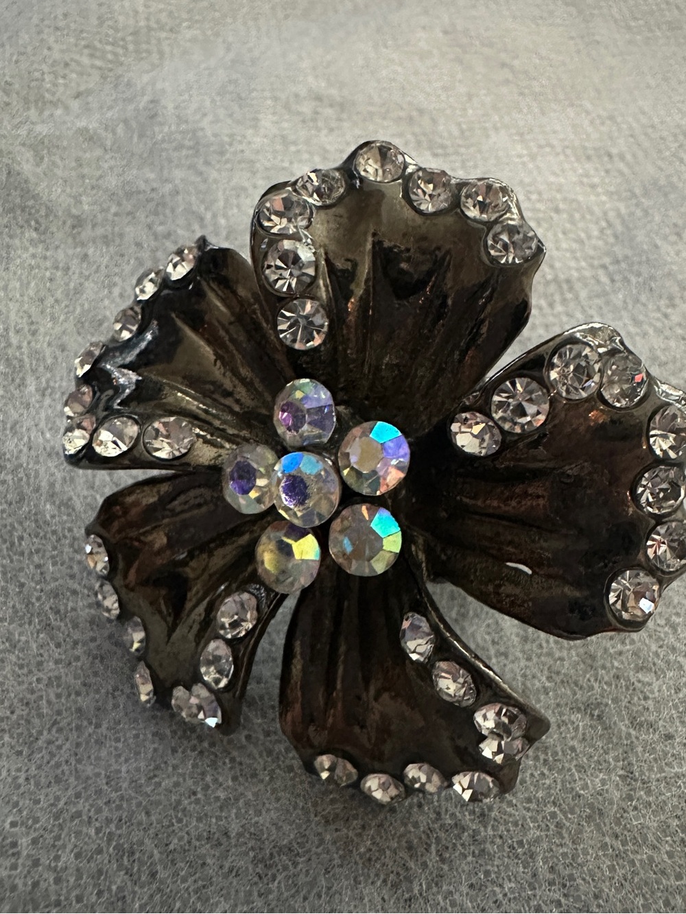 Cocktail Ring With Rhinestone Flower - Picture 2 of 4